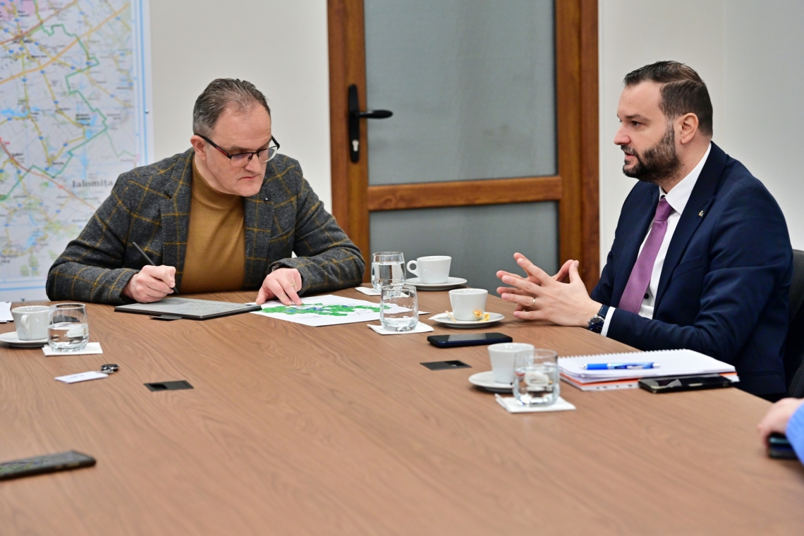 Noi investiții în infrastructura de apă și canalizare, analizate de Consiliul Județean și Hidro Prahova