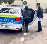 Adolescentă de 15 ani, reținută după ce a înjunghiat o altă fată, în centrul Ploieștiului