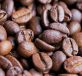 Cafeaua a devenit un lux! Dâmbovițean, prins de polițiști după ce a furat cafea dintr-un magazin din Băicoi