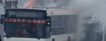 UPDATE | Un autobuz al TCE Ploiești a luat foc, în zona Teleajen