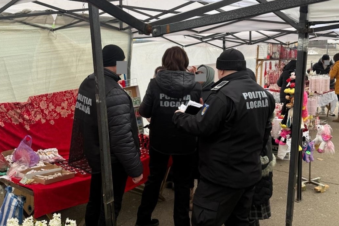 Comercianții de mărțișoare și flori, amendați de Poliția Locală Ploiești, chiar înainte de 1 Martie