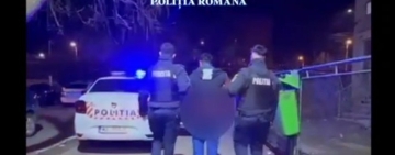 Alertă la 112: bărbat prins după ce a plecat cu o mașină care nu era a lui. Cum și unde l-au depistat polițiștii