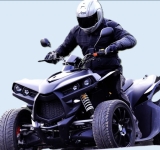 Un bărbat din Azuga a fost reținut după ce a ieșit la plimbare cu un ATV neînmatriculat. Era și băut și nu avea permis