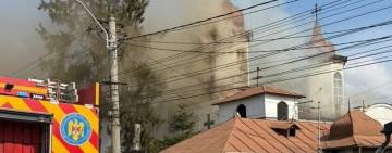 Ministerul Culturii, despre incendiul care a cuprins biserica-monument istoric din Pucheni