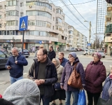 Mihai Polițeanu, față-n față cu ploieștenii din Cartierul Mihai Bravu. Ce au reclamat locuitorii din zonă și ce răspunsuri le-a dat edilul