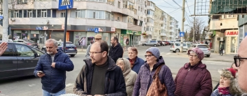 Mihai Polițeanu, față-n față cu ploieștenii din Cartierul Mihai Bravu. Ce au reclamat locuitorii din zonă și ce răspunsuri le-a dat edilul