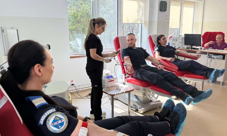 Jandarmii Grupării Mobile Ploiești, implicați într-o nouă acțiune de donare de sânge