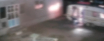 Un bărbat și un adolescent, reținuți într-un dosar de incendiere și violare de domiciliu, la Mizil