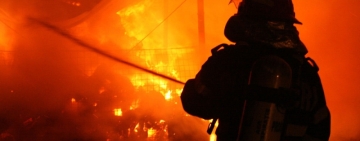 Incendiu de proporții în Talea. Pompierii intervin cu patru autospeciale și o autocisternă