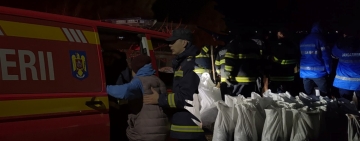 Pericol major de inundații în Vrancea. Zeci de persoane evacuate, alte sute refuză relocarea