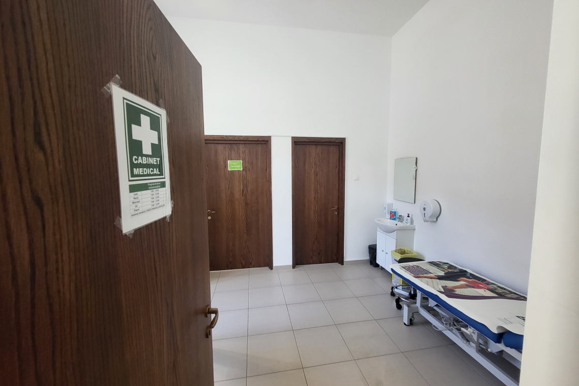 Cabinet medical modern, autorizat la Școala cu clasele I-IV din Azuga