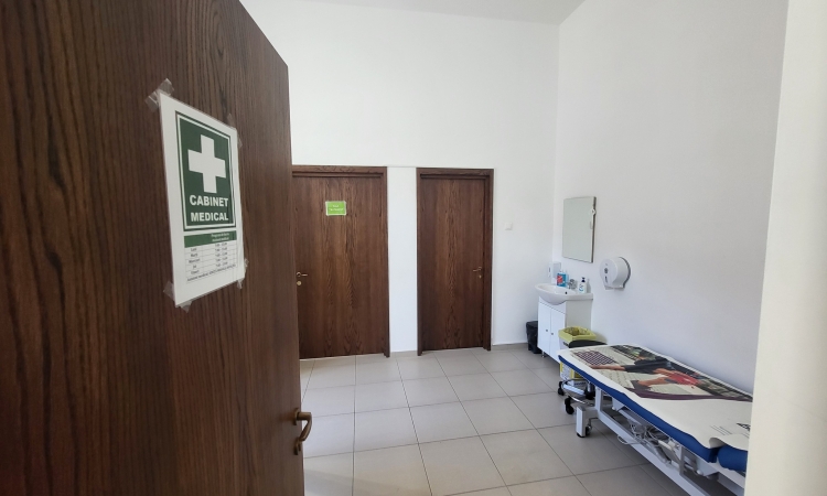 Cabinet medical modern, autorizat la Școala cu clasele I-IV din Azuga