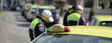 Nu e păcăleală de 1 Aprilie. Polițiștii au verificat taximetriștii care își desfășoară activitatea în Ploiești