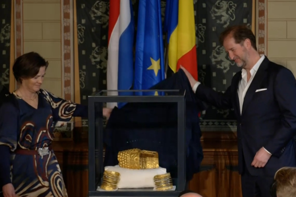 Procurorii olandezi - date din ancheta care a dus la recuperarea coifului din aur de la Coțofenești și a celor două brățări dacice