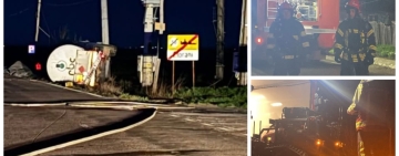 Noapte albă pentru locuitorii din Ciorani, din cauza autocisternei cu 30 de tone de GPL răsturnată pe DN1D. Ore dificile și pentru pompierii prahoveni