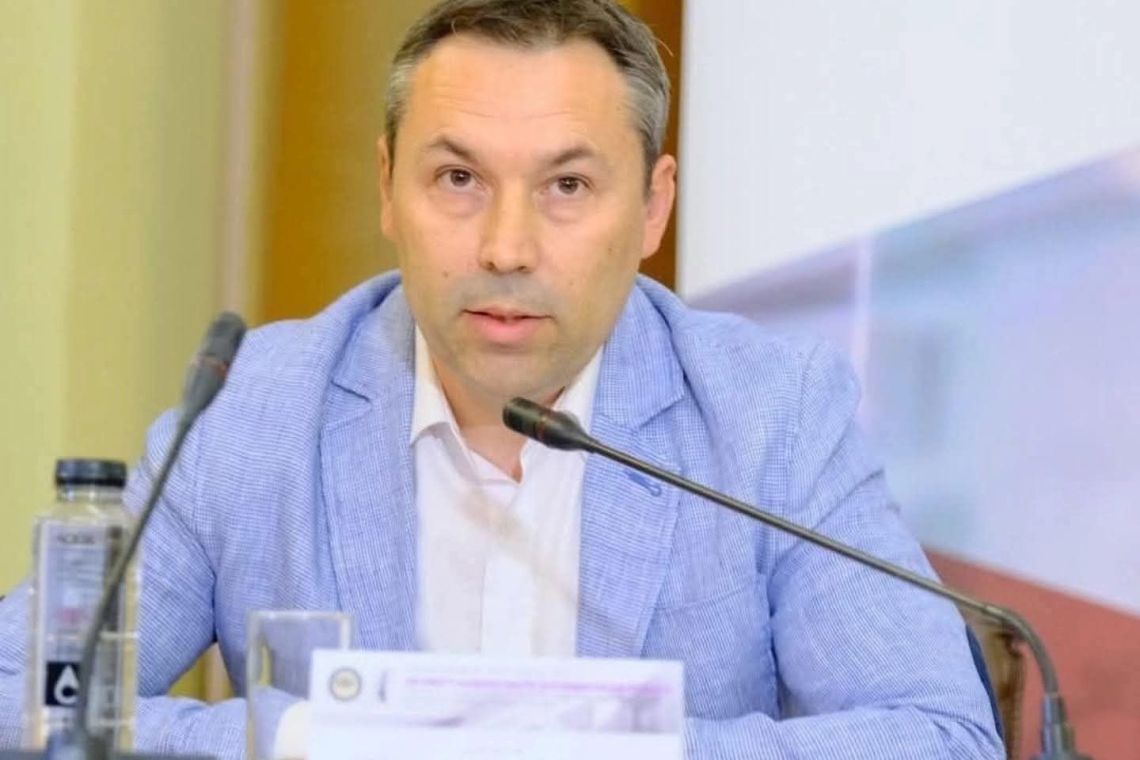 Consilierul local Mihai Apostolache propune organizarea evenimentului ”Republica de sub Castani” în trei zone distincte ale Ploieștiului