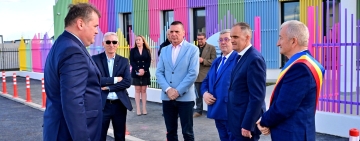A patra creșă din Prahova realizată prin programul ”Sfânta Ana”, inaugurată în prezența ministrului Dezvoltării și a președintelui Consiliului Județean