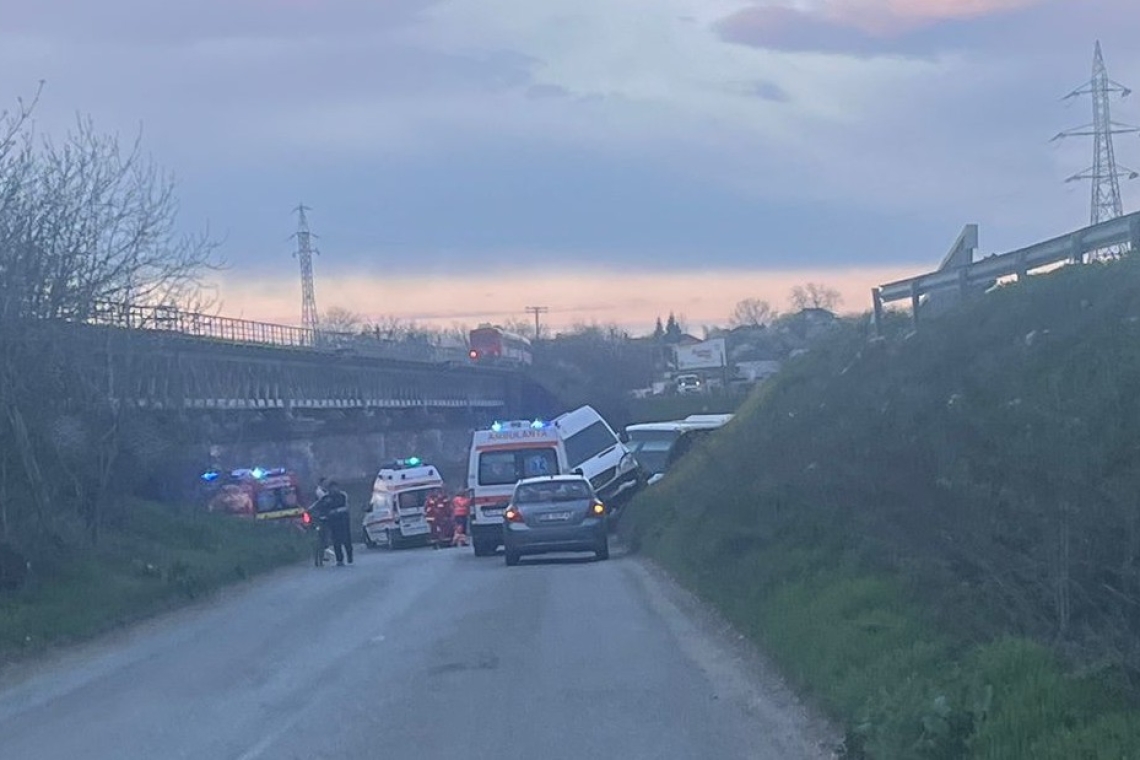 Cum s-a produs accidentul soldat cu cinci persoane rănite, în zona podului de la Blejoi