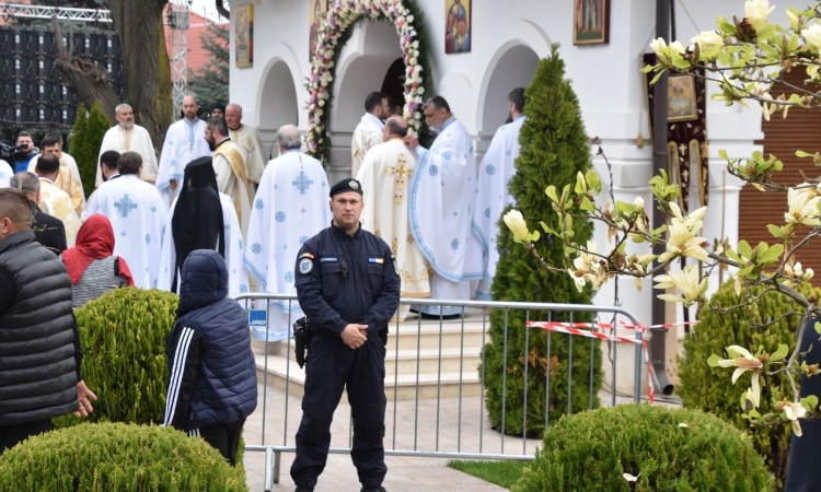 Mii de credincioși sunt așteptați la Mănăstirea Ghighiu, astăzi, de Izvorul Tămăduirii. Jandarmii asigură ordinea și în acest an