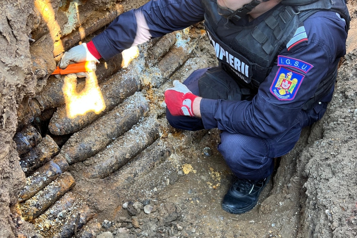 Depozit URIAȘ de proiectile din Primul Război Mondial, descoperit de Unitatea Specială de Intervenție a IGSU