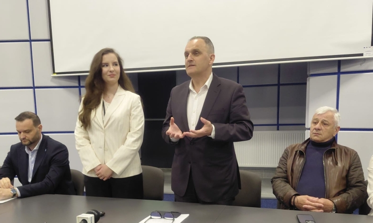 O elevă a Colegiului Militar din Breaza a fost, pentru o zi, președinte al Consiliului Județean Prahova!