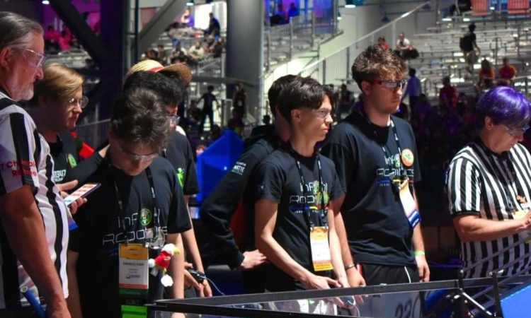 InfO(1)Robotics din Ploiești, în elita mondială a roboticii. Jurnal de competiție