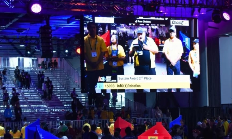 Ploieștenii de la infO(1)Robotics, premiați la FIRST Championship, în Statele Unite