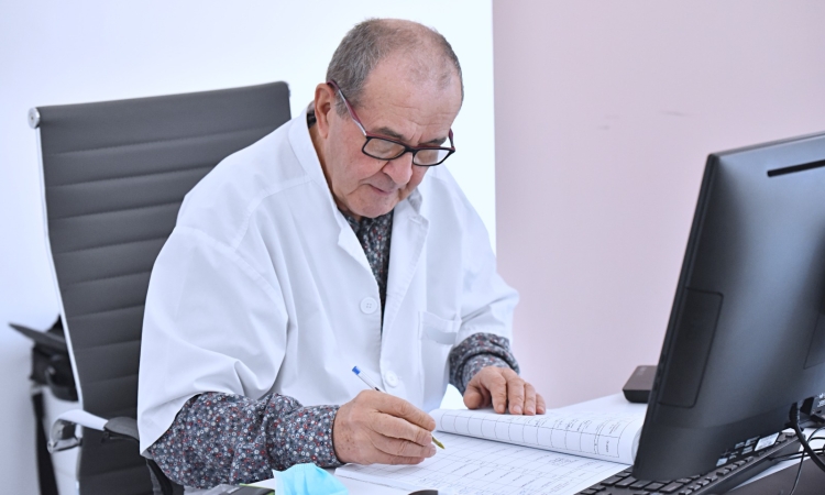 Renumitul neurochirurg Valeriu Zaharia revine la Spitalul Județean din Ploiești!