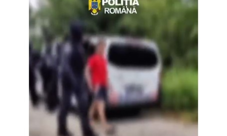 Instructor de înot de la CS Câmpina, cercetat pentru că ar fi agresat sexual o copilă de 12 ani