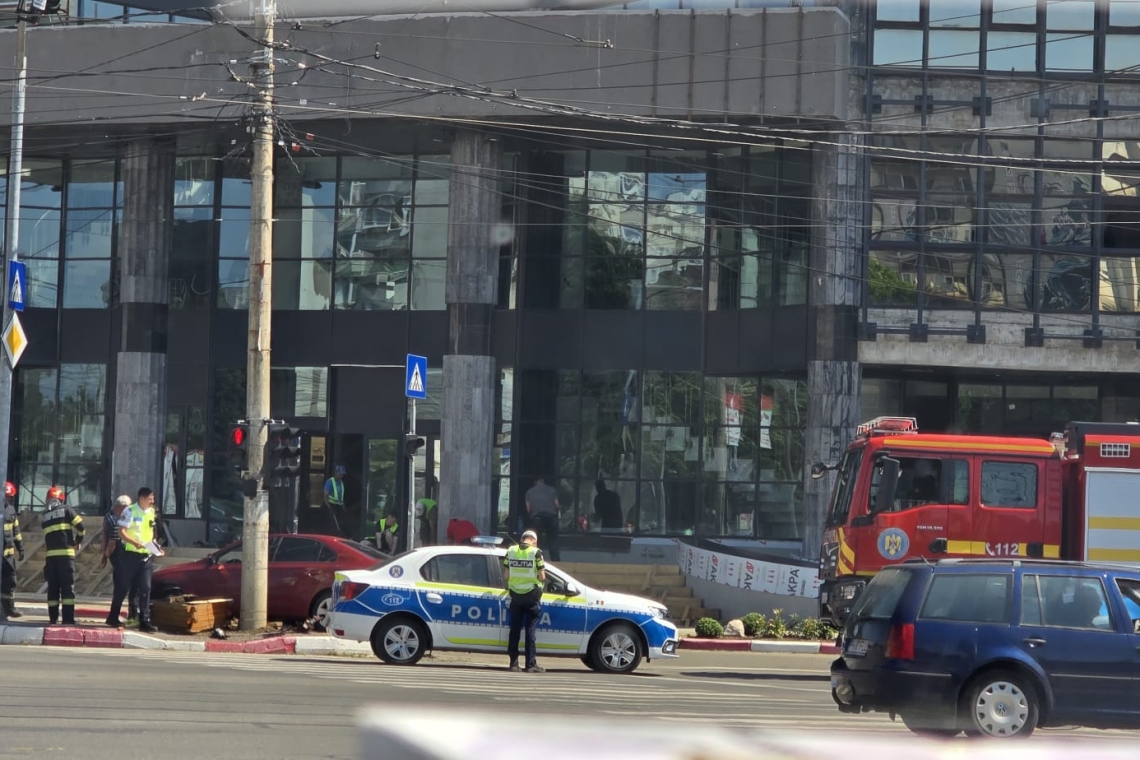 Șofer cu alcoolemie 1,37 mg/l în aerul expirat, implicat într-un accident în centrul Ploieștiului