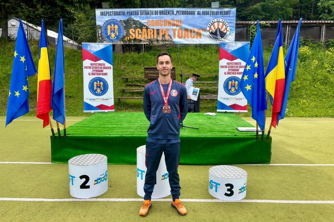 Pompierul sinăian Răzvan Clinci, performanță remarcabilă la competiția montană „Scări pe Toaca” 2026