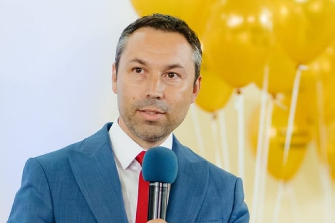 Mihai Apostolache: „Polițeanu este într-o continuă campanie electorală și uită că a fost ales să administreze acest oraș”