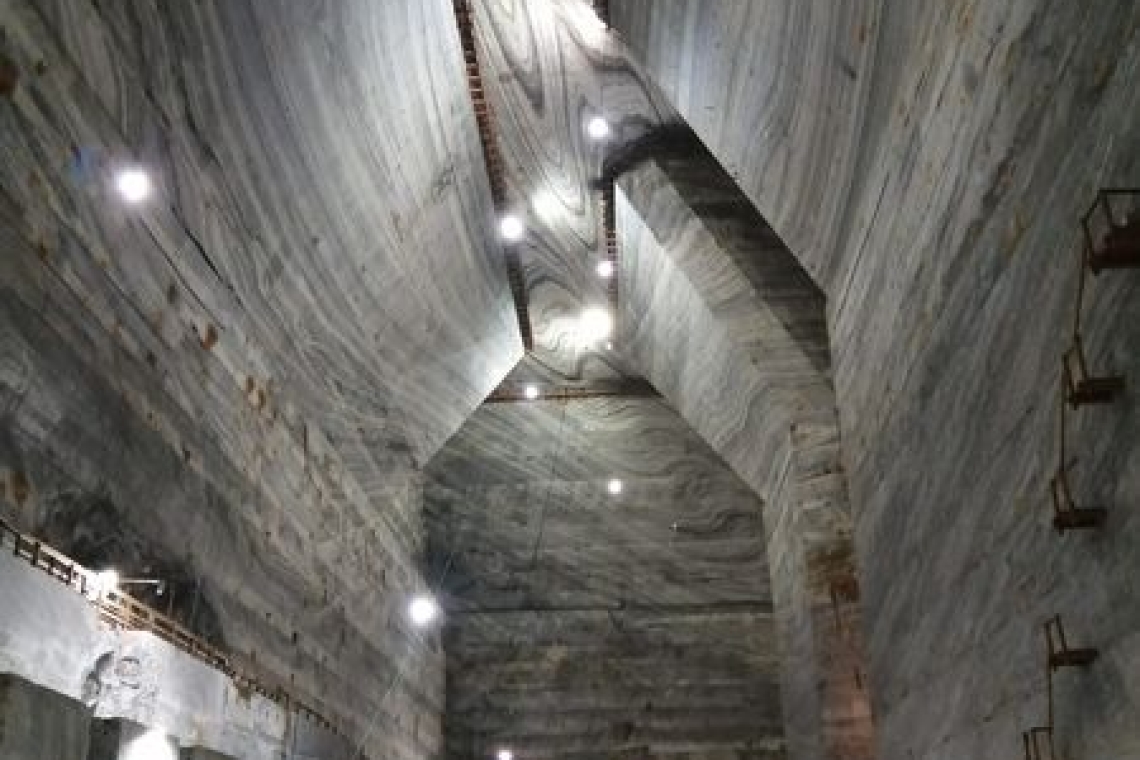 Unde fugim de caniculă? Mina turistică Unirea din Salina Slănic Prahova, deschisă zilnic în luna iulie