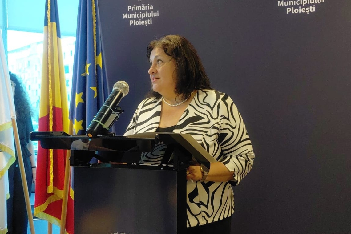 Prof. Carmen Băjenaru, de la Colegiul Național ”I.L. Caragiale”, a depus jurământul în cadrul Consiliului Local Ploiești