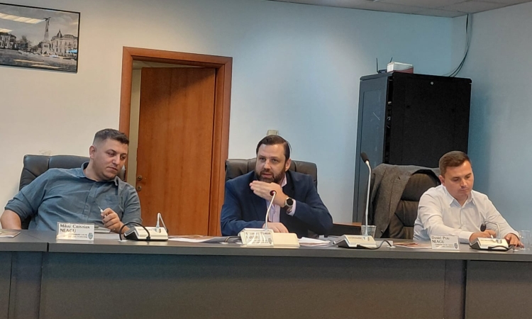 Viceprimarul Săraru rămâne pe post. Proiectul inițiat de primarul Polițeanu și de doi consilieri AUR a picat la vot