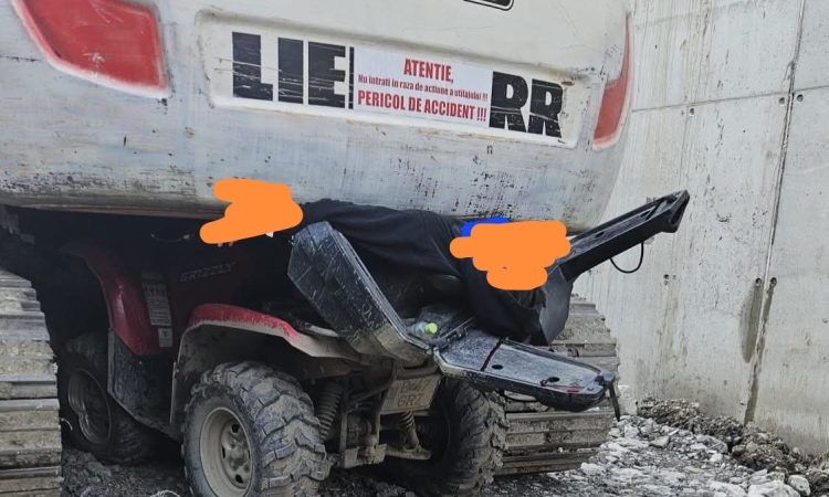 Valea Doftanei/Un tânăr de 18 ani a murit, noaptea trecută, după ce a intrat cu ATV-ul într-un utilaj