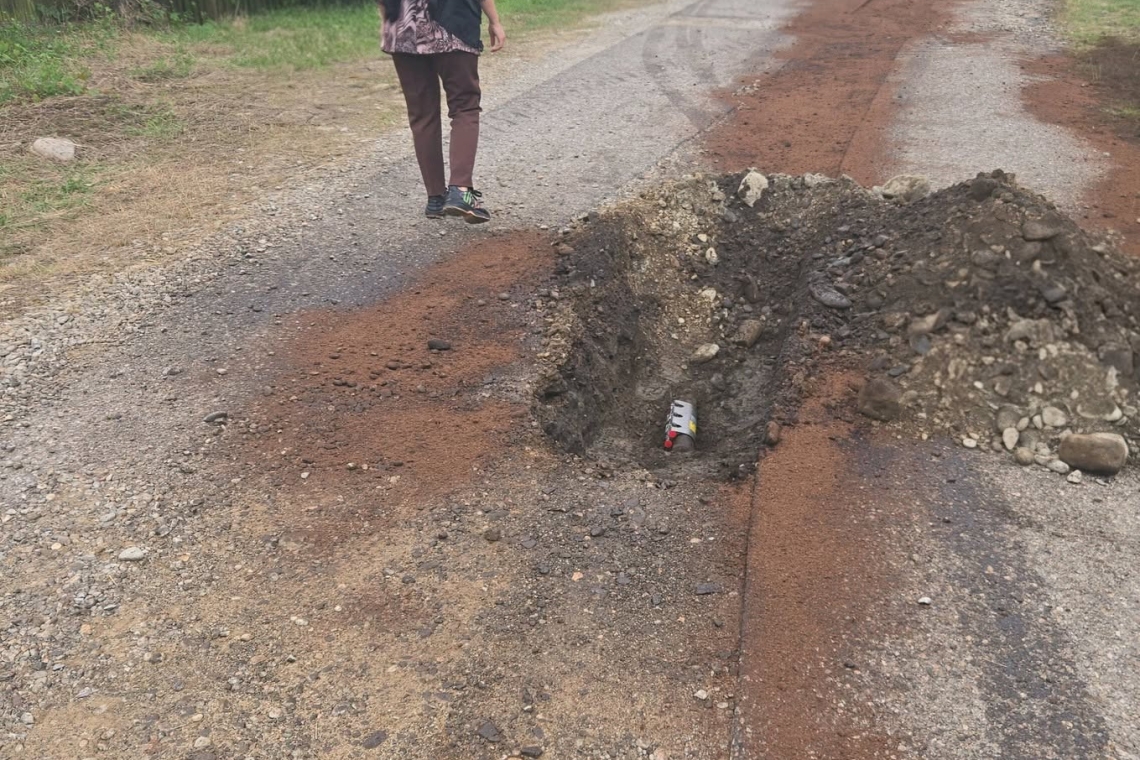 Avarie la o conductă de transport țiței în zona Gura Vitioarei – Copăceni. Garda de Mediu monitorizează lucrările de remediere