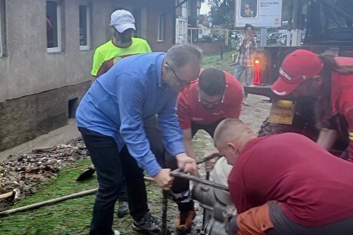 Consiliul Județean Prahova va sprijini Bușteniul să revină la normal după inundațiile de astăzi