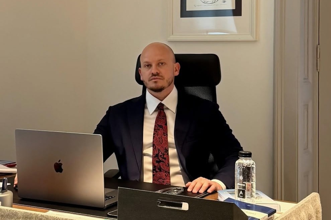 Octavian Sandu, notar public, despre consecințele atacului cibernetic de la Cadastru: „Mii de români riscă să plătească TVA majorat din cauza blocajului tranzacțiilor imobiliare”