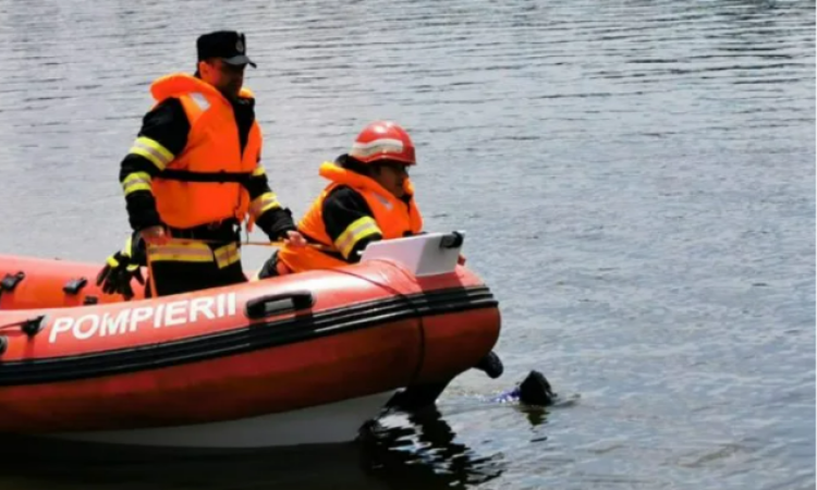 ALERTĂ în Prahova! Bărbat dispărut în apele Teleajenului, la Homorâciu. Pompierii îl caută cu barca