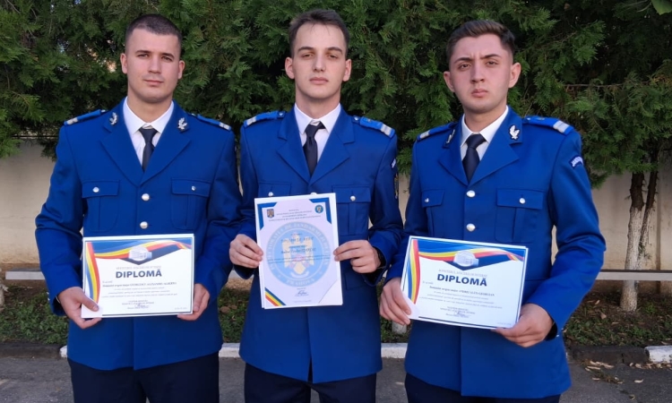 Curaj răsplătit la IJJ Prahova. Jandarmi avansați în grad și recompensați după intervenții prin care au salvat vieți