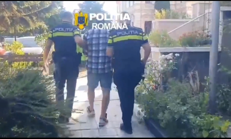 Bărbat din Drajna, arestat după ce ar fi amenințat un polițist și i-ar fi cerut bani ca să-și plătească... amenda