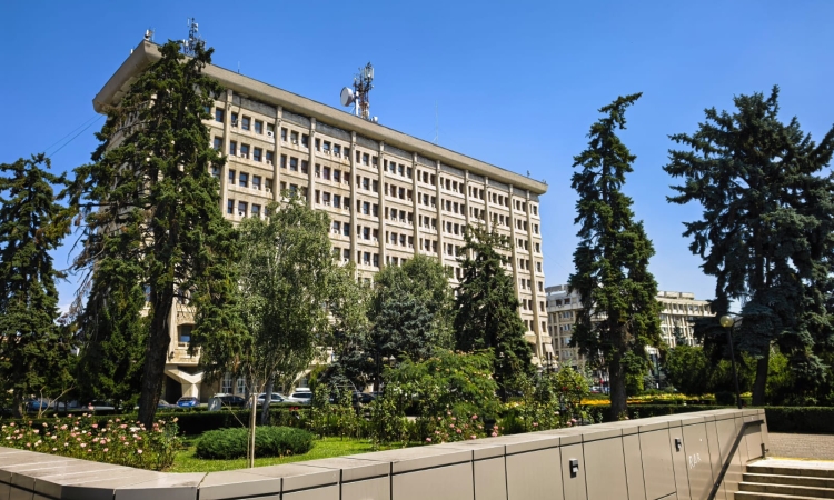 Virgiliu Nanu a dispus măsuri de reducere a consumului de energie în toate clădirile Consiliului Județean Prahova