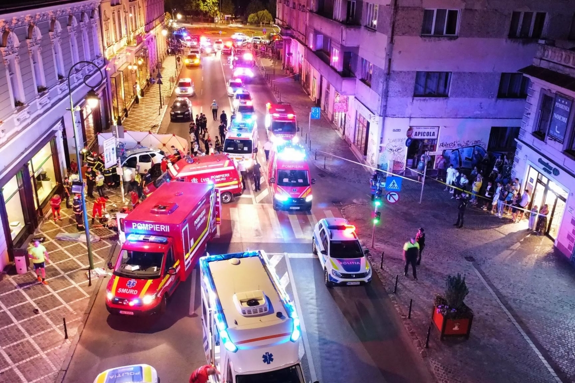 Accident șocant în Brașov: doi tineri au murit, iar un altul a fost grav rănit, după ce un autoturism i-a lovit în plin, pe trotuar