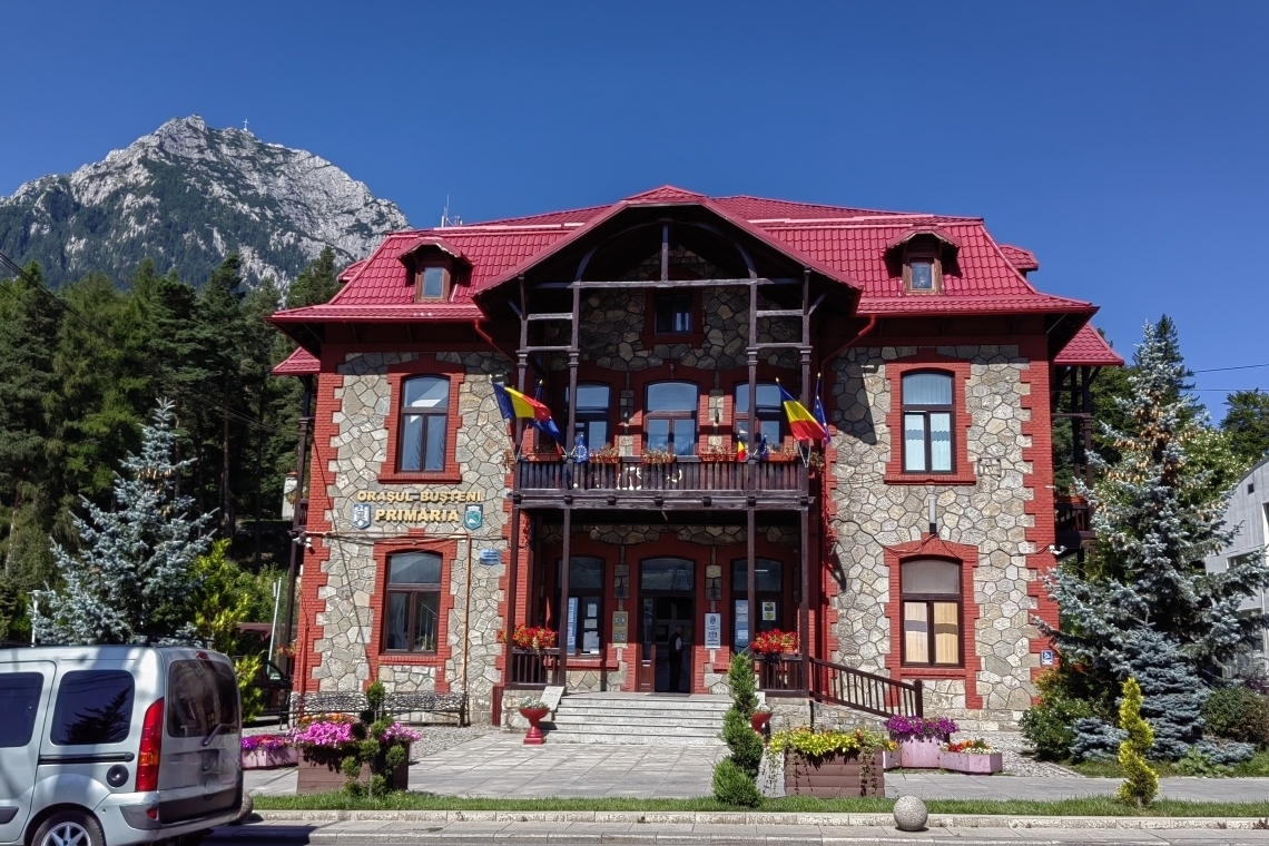Primăria Bușteni caută arhitect-șef. Concursul pentru ocuparea postului are loc în septembrie