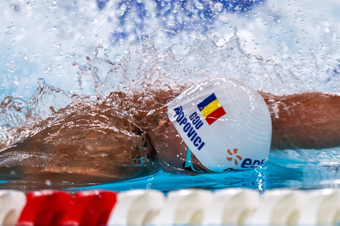 David Popovici, pe primul loc, la prima semifinală de 200 de metri liber, la Campionatul European de Înot de la Paris