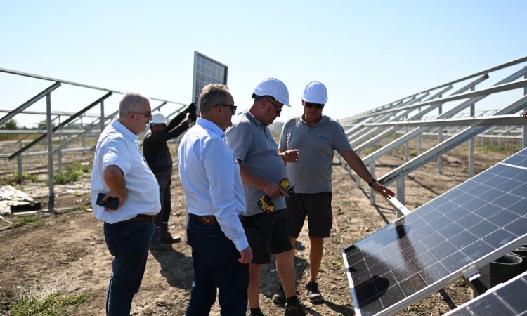 Investiție de 140,7 milioane de lei în energie verde la Bărcănești–Tătărani. Trei parcuri fotovoltaice vor produce 21,2 MW