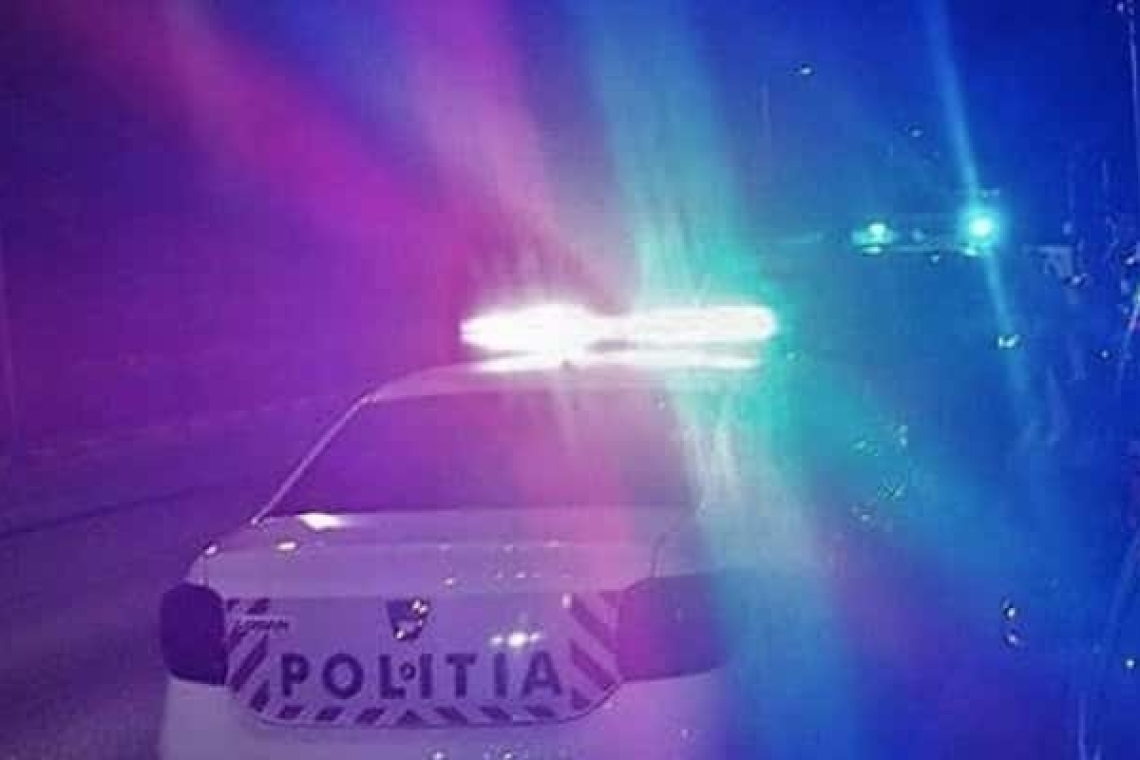 Tânăr de 19 ani, fără permis de conducere și băut, implicat într-un accident în Ploiești. A lovit cu autoturismul trei mașini parcate!