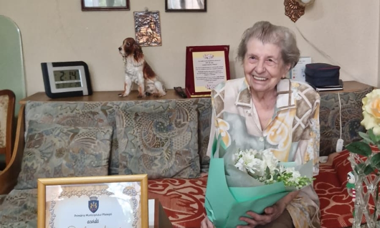 Un secol de viață, cu muncă și demnitate. Povestea emoționantă a ploieștencei Adela Maria Carcalețeanu
