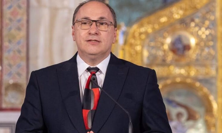 Ministrul Educației, Mihai Dimian, membru al Guvernului demis în luna mai, își va petrece prima zi a noului an școlar în Prahova